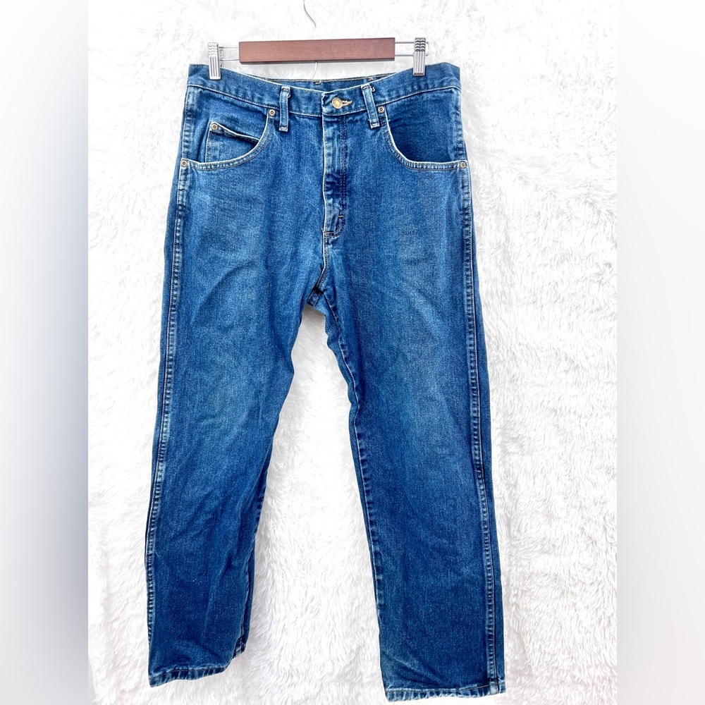 Wrangler Men's Size 34x30 Jeans Rugged Wear Relaxed Fit 35001AN